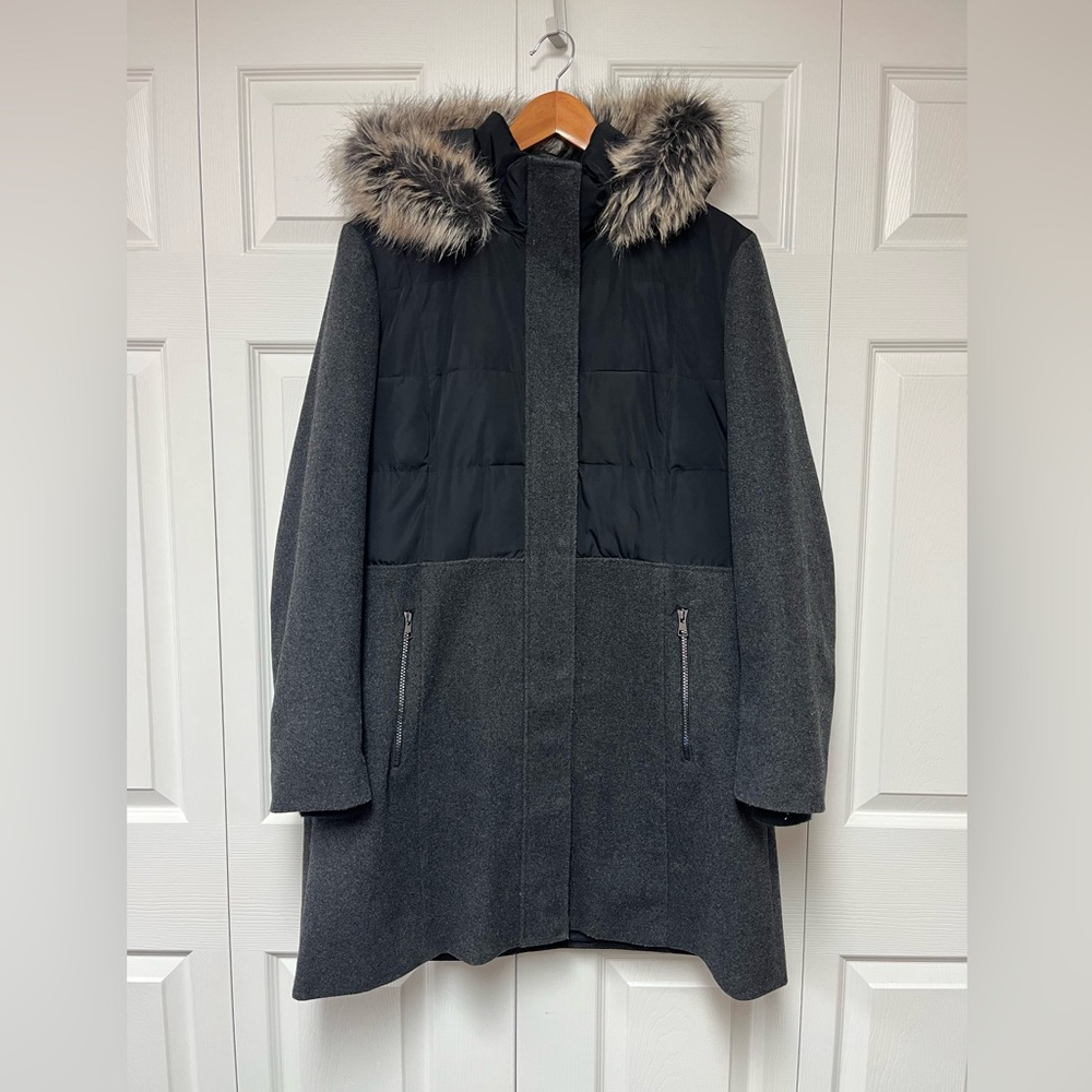 Women’s winter coat - L 14/16 - Lands’ End - black & grey with removable hood